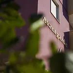艺术先锋酒店